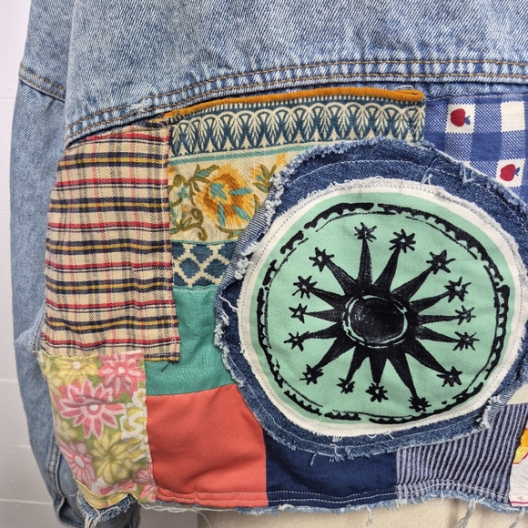 Upcycled Zara Patchwork Cropped Raw Hem Jean Jacket Size L - Picture 6 of 10